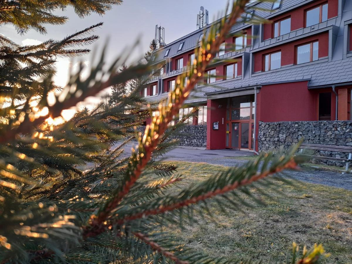 Apartma Raj V Ramzove Ostružná 외부 사진